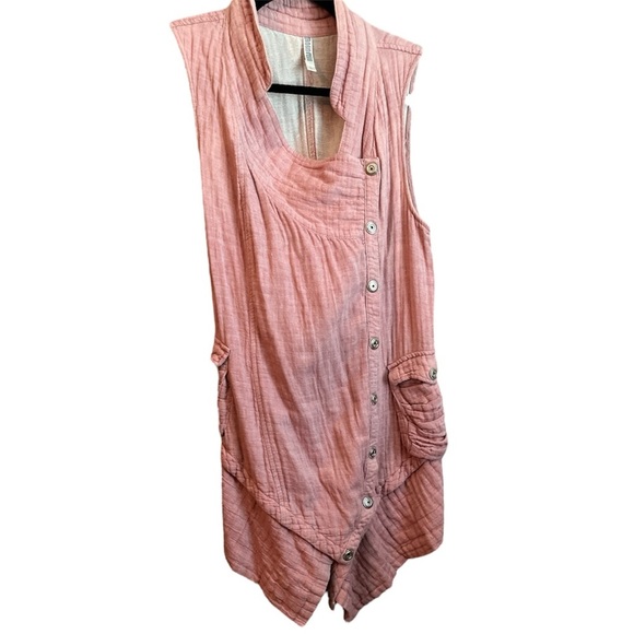 Monoreno Sleeveless Button-Up Tunic - Picture 1 of 1